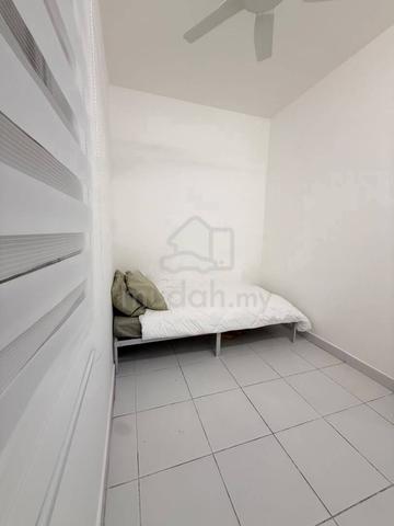 Small Room fully furnished @ Residensi Sateria 1