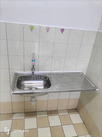 Sri Gotong Apartment 5
