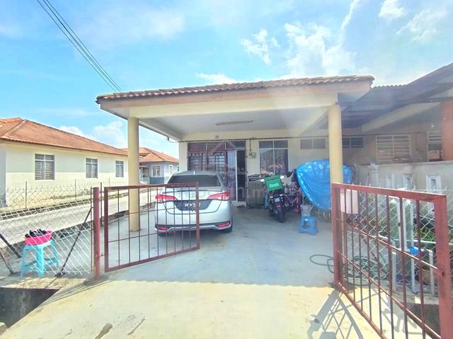 End lot Teres Setingkat Taman Indera Sempurna, Kuantan. - Lorong 92 1