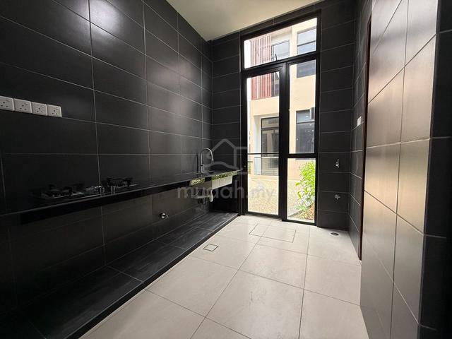 Double Storey Superlink House @ Aurora Sentral Iskandar Puteri 1