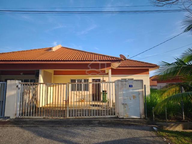 SEMI D Bukit Lada , 40' x 70 ' , Bebas Banjir [ Rizab Melayu ] 1