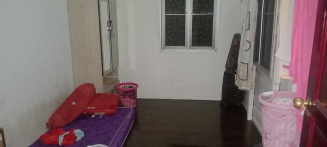 Bilik Kecil di Kampung Batu Arang No 2,Jln Tun Mustapha 1