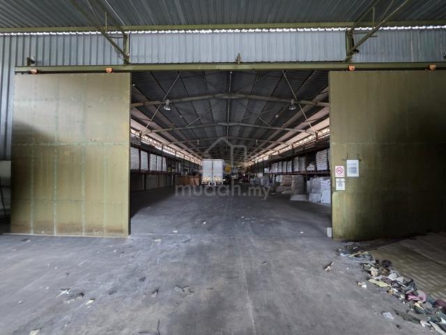 Warehouse Factory in Kampung Baru Subang 1