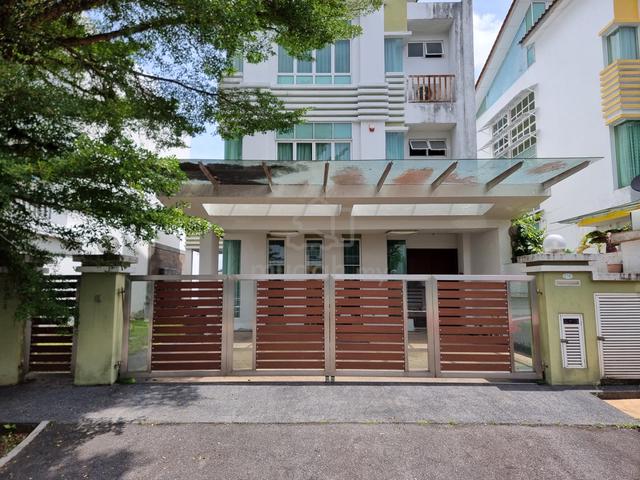 NICE RENOVATED Three Storey Bungalow House Tiara Residence Kajang 1