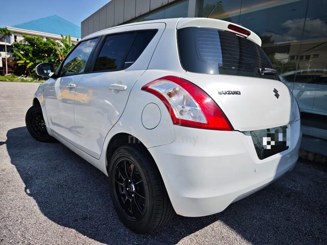 2012 Suzuki SWIFT 1.4 GLX KEYLESS PUSH START AUTO - 2