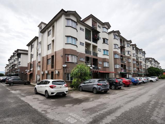Apartment Nilai Perdana 1