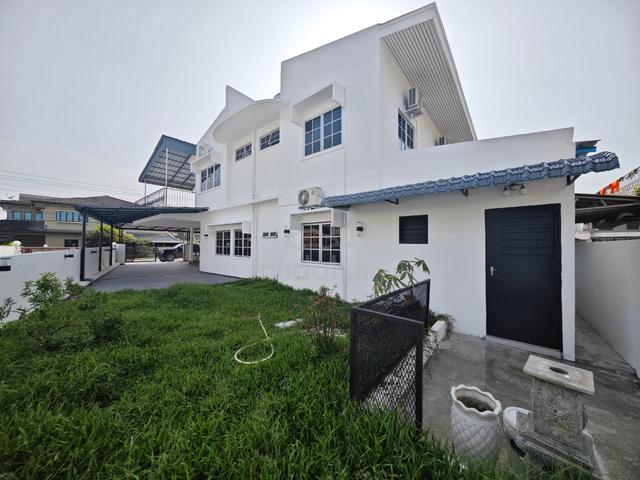 Freehold ! Pasir Puteh / 2 Storey Semi-D / Fully Renovated / Refurbish 5