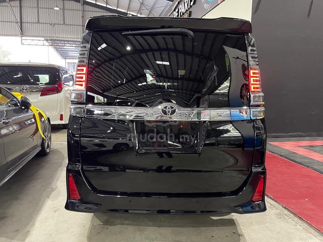 2020 Toyota VOXY 2.0 KIRAMEKI (A) - 5