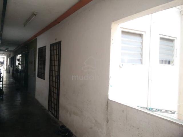 Teratai Apartment (Taman Bunga Raya) 1