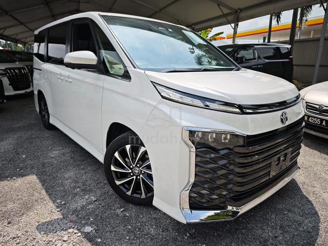 [ HUD 4CAM ] 2023 Toyota VOXY 2.0 S-Z 5A DIM BSM - 1