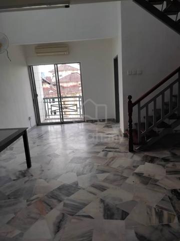 Pelangi Court 1