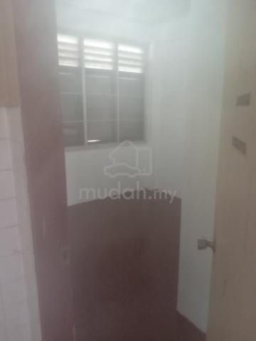 block 10 taman ixora jalan selirik kapit,sarawak 96800 kapit 5