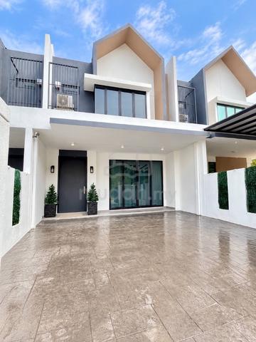 EXTENDED+FACING OPEN🚀 2 Storey Terrace, Aiora Serenia City, Sepang 1