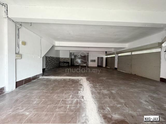 Bandar Putera2 Klang Double Storey Corner Shoplot For Rent Jalan Kebun 1