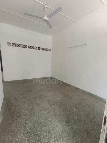 1 Storey  Terrace House For Rent 1