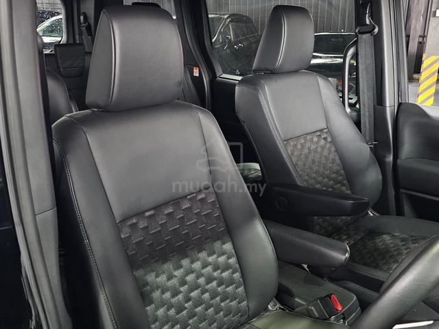 2022 Toyota VOXY S-Z 38k KM w LEG REST P/BOOT - 5