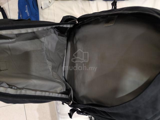 The North Face Router Transit Backpack  - photo 5 of 6