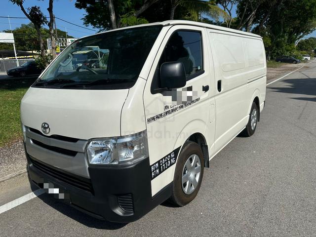 2022 Toyota HIACE PANEL VAN 2.5 D - LOW MILEAGE - 4