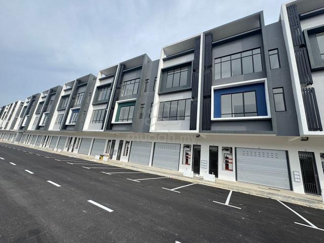 3 Storey Shoplot @Emerald Business Park @ Austin Crest✨Endlot 1
