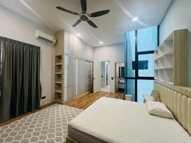 5 bedroom 3 Storey Superlink @ Tmn 8 Residences Padang Temu Melaka 1