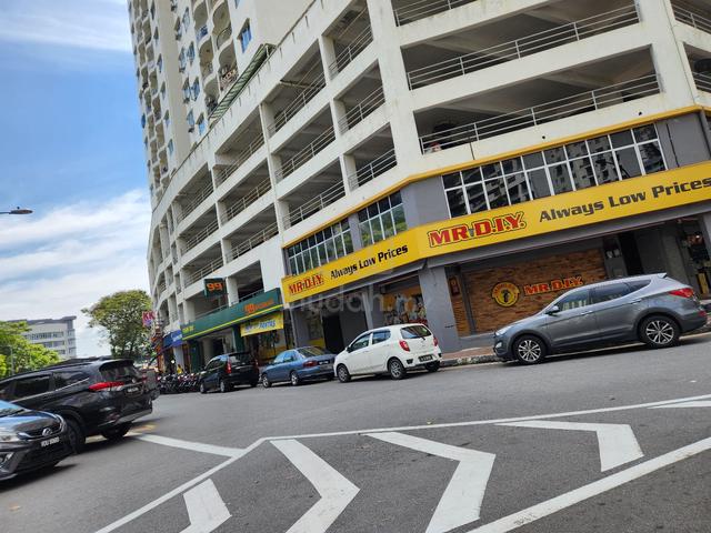 Ground floor shop. Below market. Walking distance Banks & Malls 1