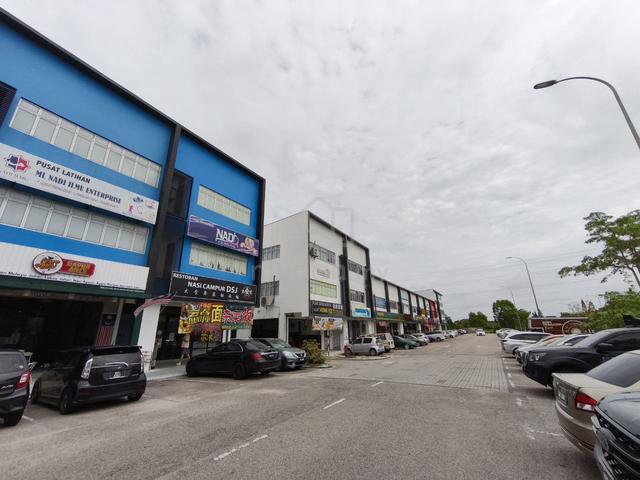 Facing Main Road‼️ Indahpura Kulai Double Storey Shop Office For Sale 1