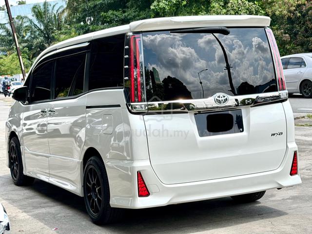 2018 Toyota NOAH 2.0 (HIGH-Full Spec) - 4