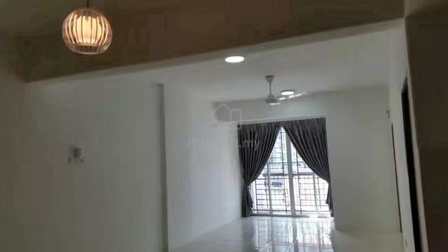 Green Suria Apartment 1