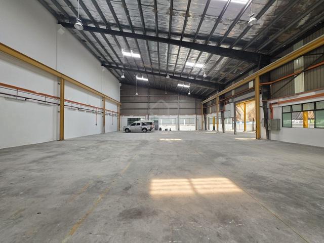 Desa Cemerlang @ Semi D Factory with 2 Mezzanine Floor / Medium Factor 1