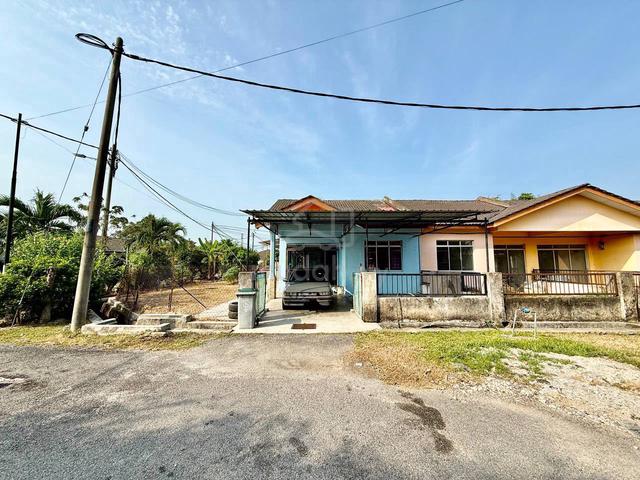 Cornerlot🌟Teres Setingkat Taman Sejati Merlimau 1
