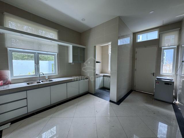 3 Storey Kayangan Villa, Bungalow, Klebanga Melaka for Sale 1