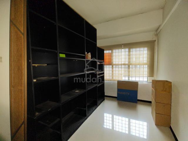 1st Floor Shop Office PSK Pusat Perdagangan Seri Kembangan Serdang 5