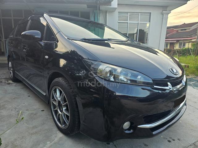 2011 Toyota WISH 1.8 S (A) - 1