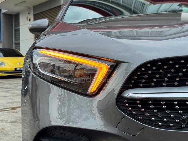 RECON 4k KM 2022 Mercedes Benz A180 AMG LINE SEDAN - 3