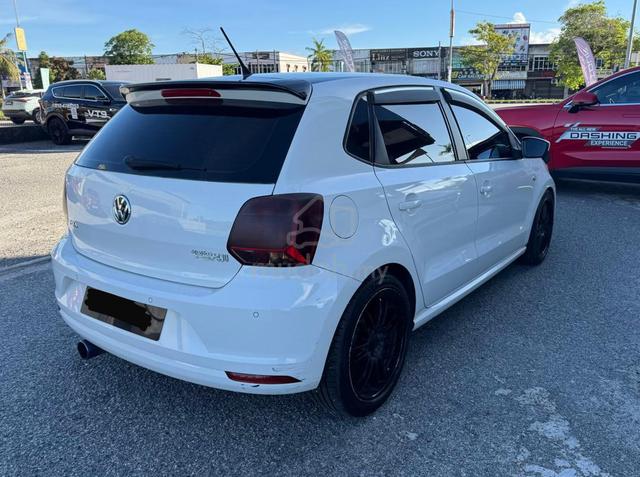 2017 Volkswagen POLO 1.6 (CKD) FACELIFT (A) - 2