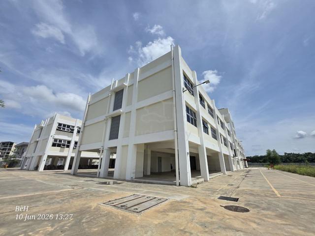 Hostel / Asrama [Whole block] For Rent @ Olak Lempit 1