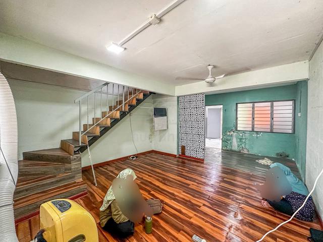 FULL LOAN FREEHOLD Double Storey Terrace Taman Bukit Mewah Kajang 1