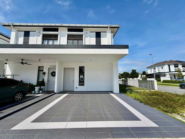 (END LOT 10 FT + URGENT SALE) Eco Grandeur Regent Garden Home Type A 1
