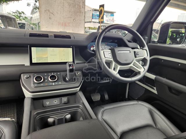 2023 Land Rover Defender P300 110 SE Meridian P/R - 2
