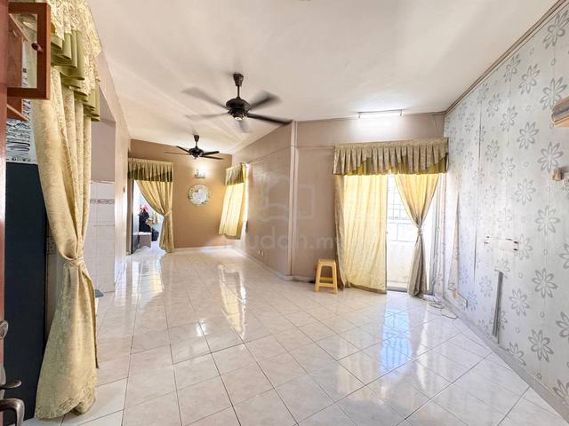 Desa Bayan Apartment 1