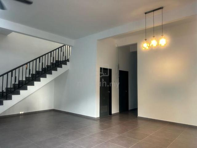 Double Storey Cluster House , D' Art 18 , Taman Tropika , Kulai 2