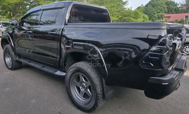 2016 Toyota HILUX DC 2.4 M GR VNT 4WD (MT) (4X4)🖤 - 4