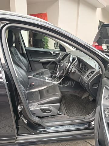 One Owner , Volvo XC 60 2.0 T5, E Drive , Facelift - 4