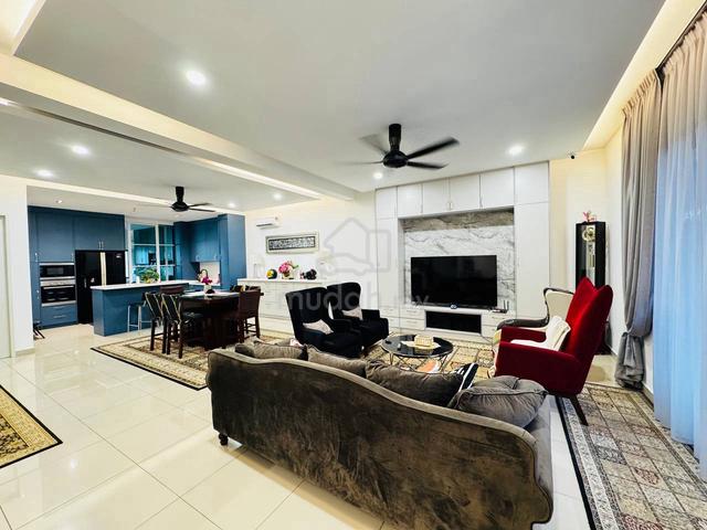 Nice Renovated With ID Double Storey Superlink Sejati Lakeside Cyberja 1