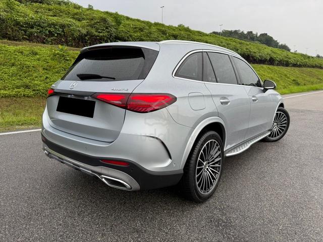 2024 Mercedes Benz GLC300 F.S.R 10K UNDER WARRANTY - 3
