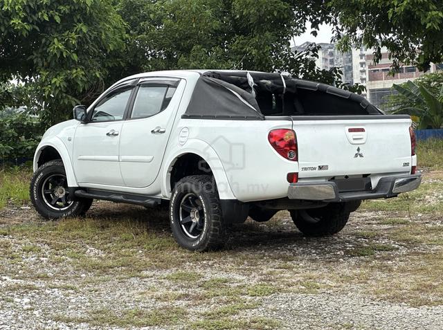【VGT】2012 Mitsubishi TRITON 2.5 VGT 4X4 AUTO - 2