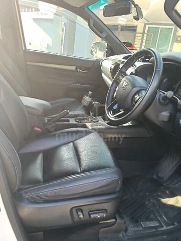2023 Toyota HILUX 2.8 ROGUE (A) - 4