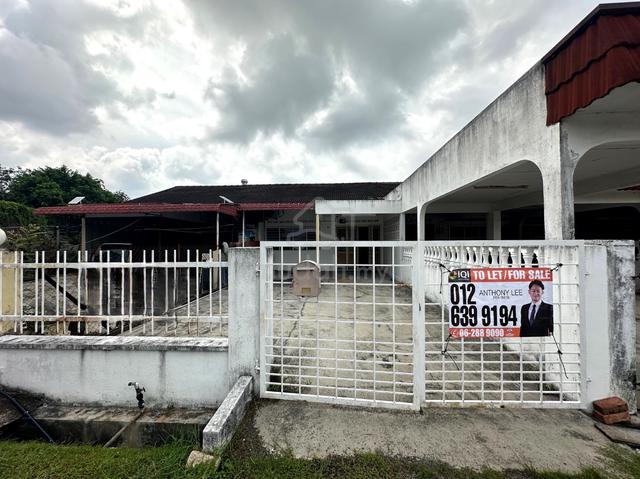 100% LOAN Freehold 1 Storey House Bukit Serindit Semabok Melaka Town 1