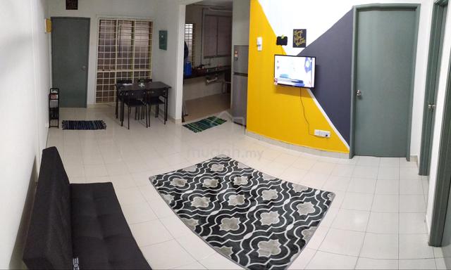 Bilik Sewa Bandar Botanik 1