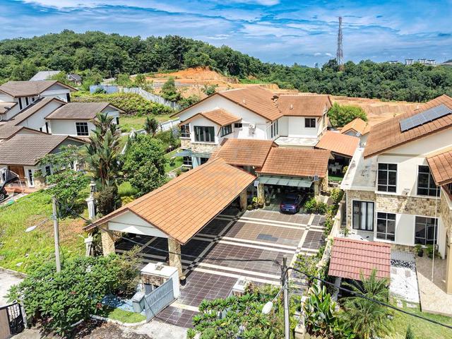 RENOVATED! Bungalow Double Storey Puncak Pinggiran Putra Sungai Merab 1